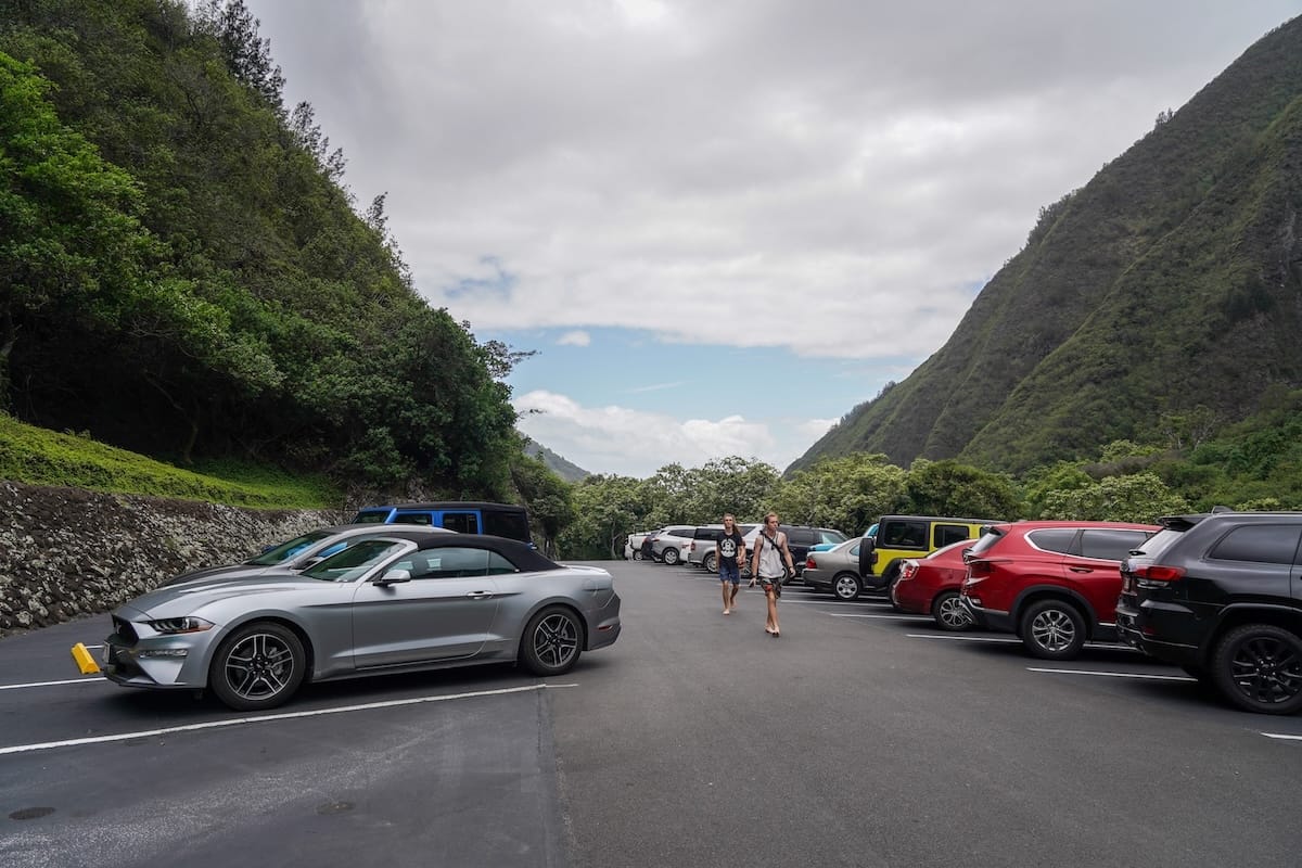Parking lot at How to visit ʻĪao Valley State Monument
